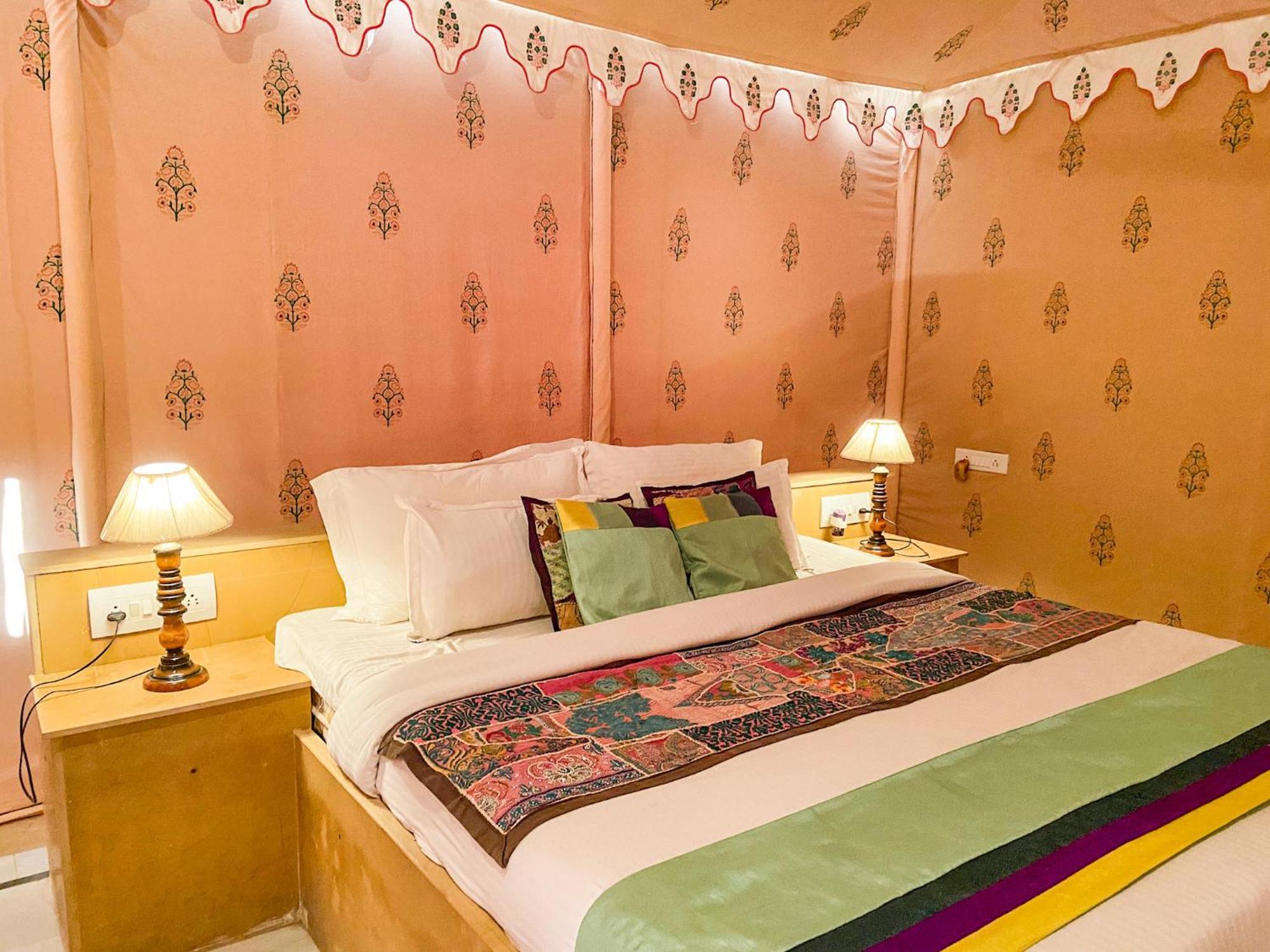 Pal Rajah Desert Camp Kuri Room photo