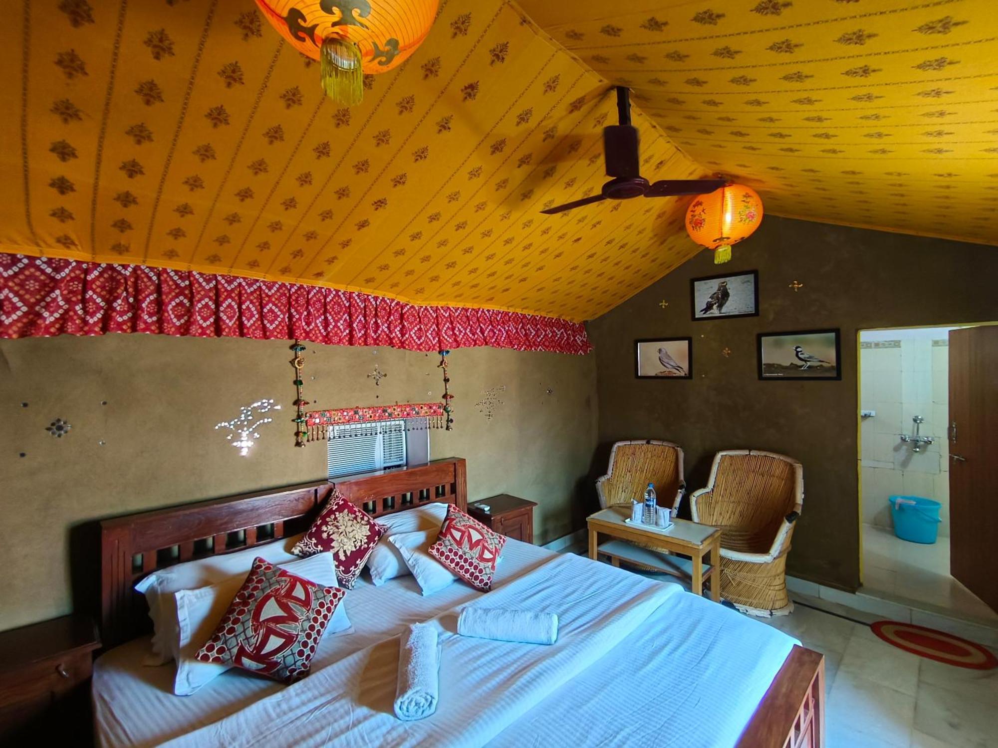 Pal Rajah Desert Camp Kuri Room photo