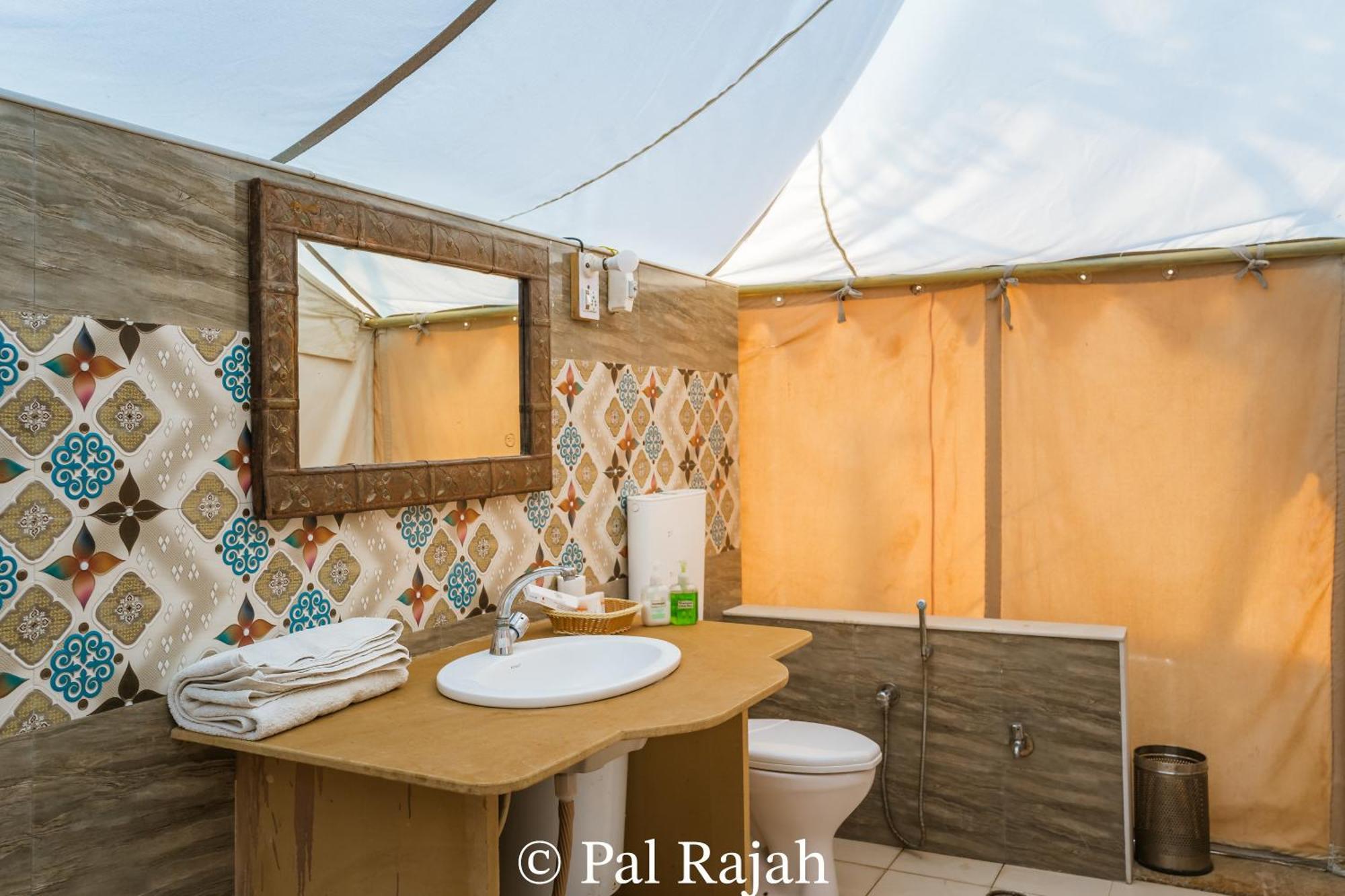 Pal Rajah Desert Camp Kuri Exterior photo